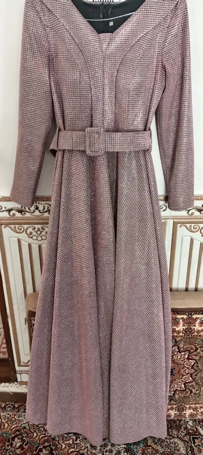 لباس مجلسی|لباس|باوله, |دیوار