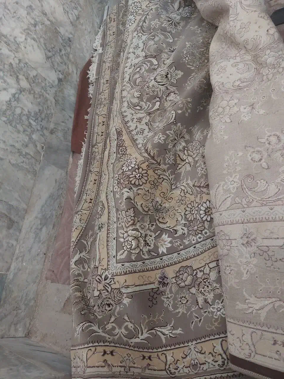 فرش ۱۲متری تمیز و سالم|فرش|قم, تعویض پلاک|دیوار