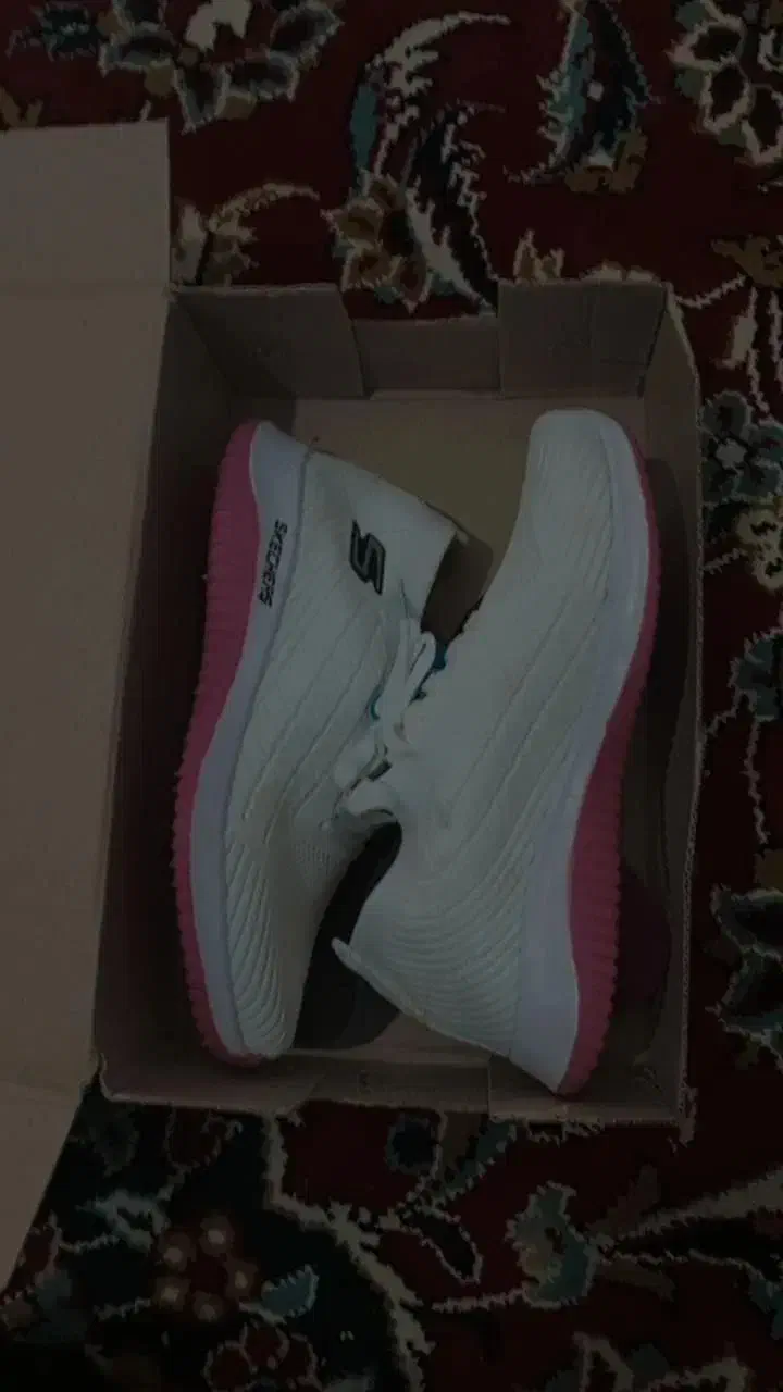 مدت دوروز|کیف، کفش، کمربند|سبزوار, زینبیه|دیوار