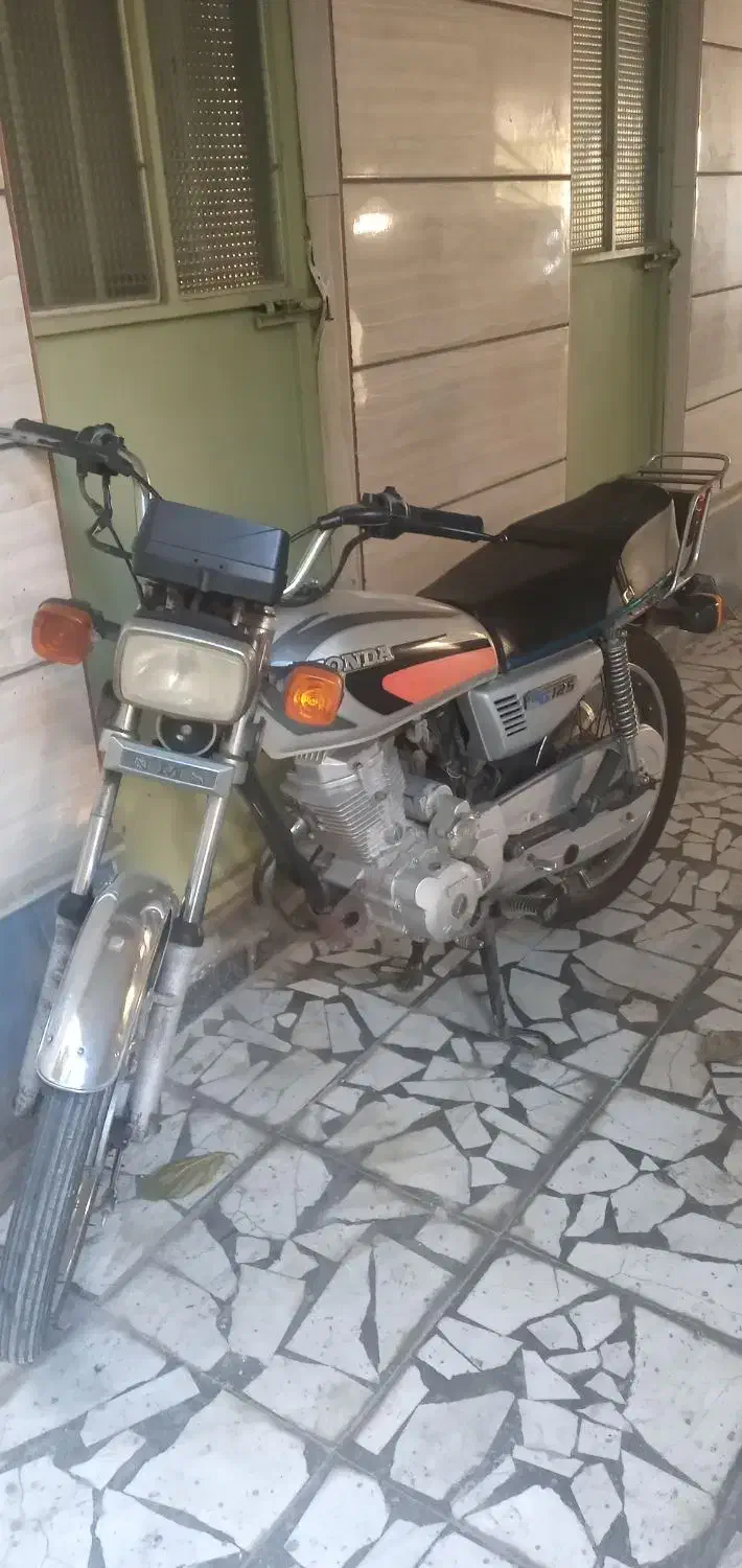 موتور۱۲۵ مدل ۹۰ استارتی|موتورسیکلت|قائمشهر, |دیوار