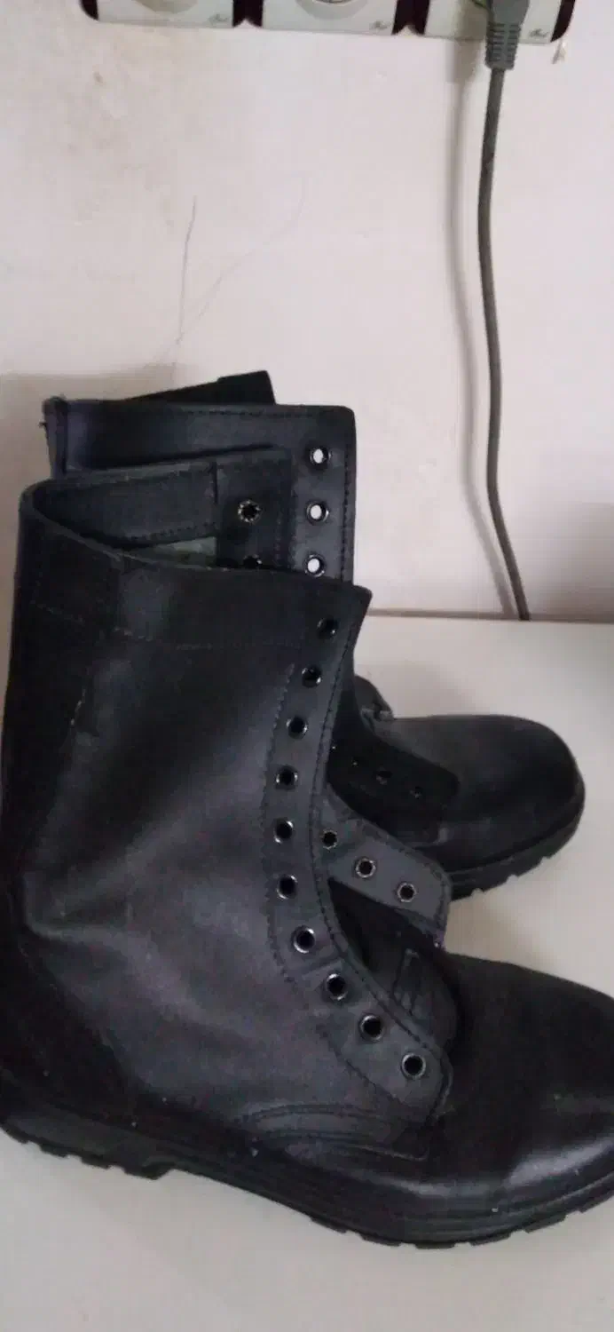 پوتین نظامی سایز ۴۳|کیف، کفش، کمربند|مرند, |دیوار