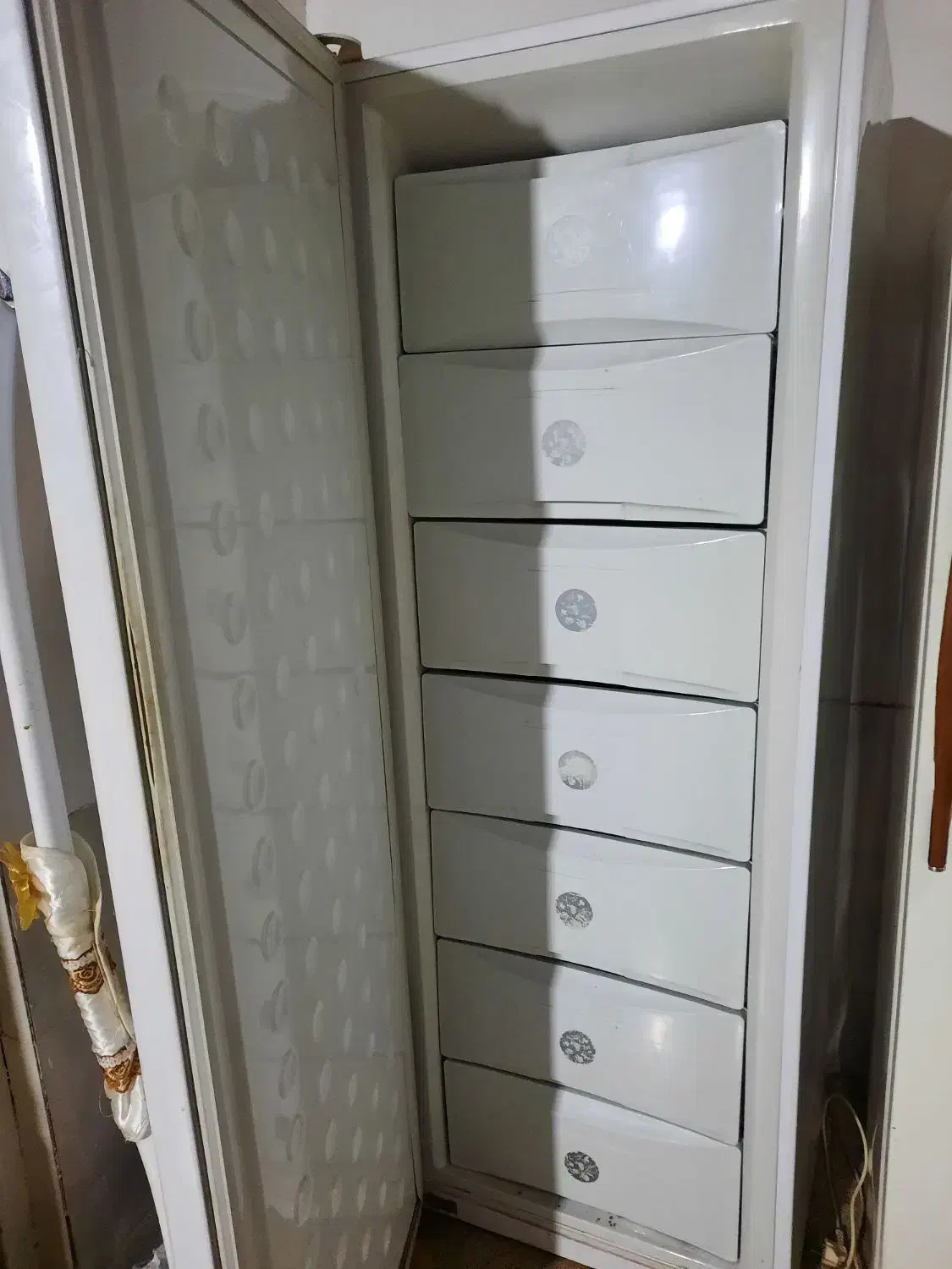 فریزر هفت کشو الکترو استیل مشابه نو فنی سالم|یخچال و فریزر|خلیل آباد, |دیوار