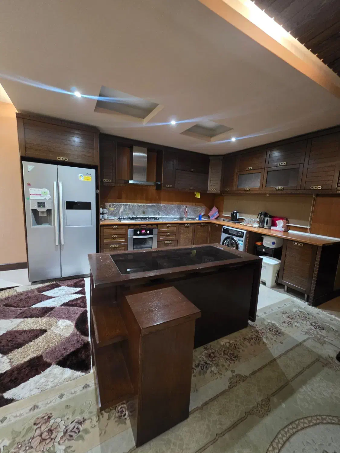 140 متر 3خواب سعادت آباد