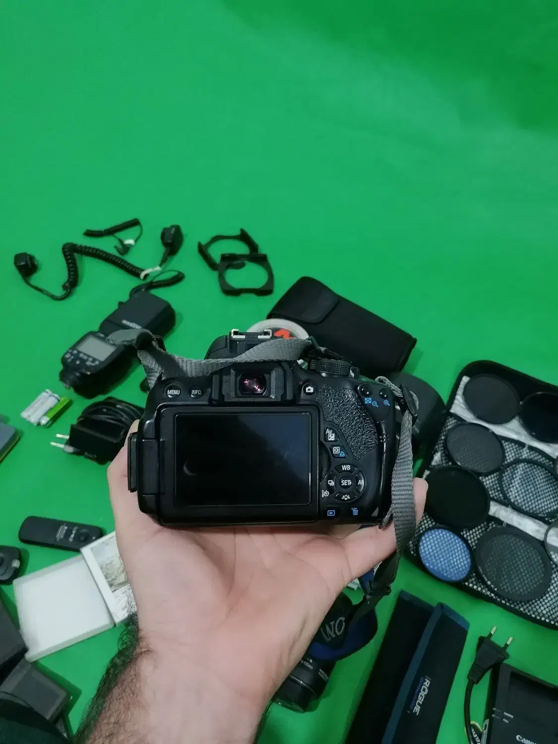 دوربین کنون 700 دی با سه تا لنز|دوربین عکاسی و فیلمبرداری|خرمآباد, |دیوار