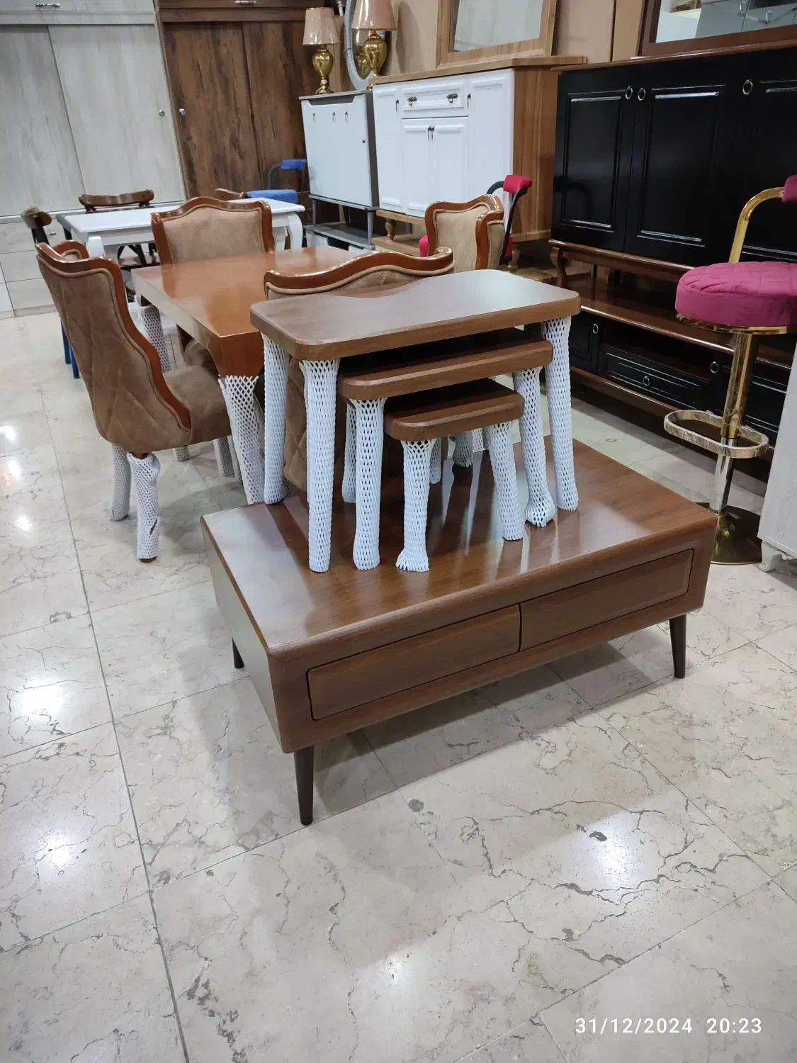 جلو مبلی و عسلی|مبلمان خانگی و میز عسلی|کرج, پیشاهنگی|دیوار