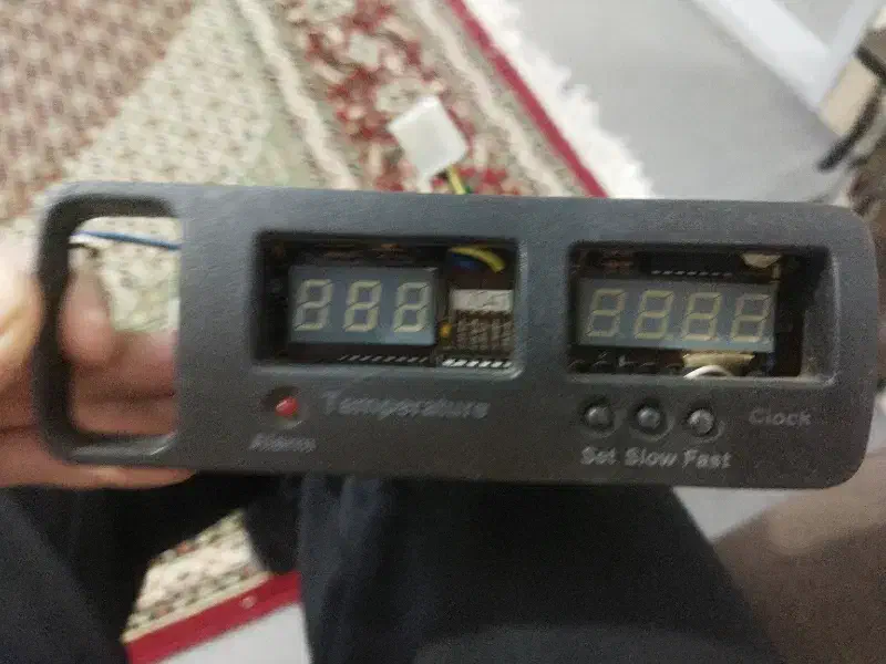 ساعت پی کی|ساعت|نهبندان, |دیوار