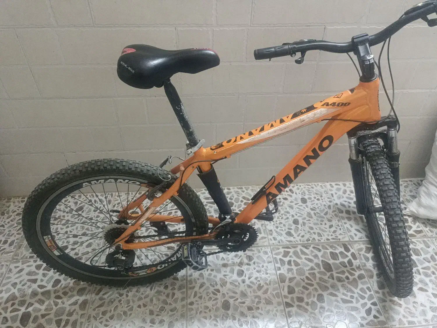 دوچرخه|دوچرخه، اسکیت، اسکوتر|بروجن, |دیوار