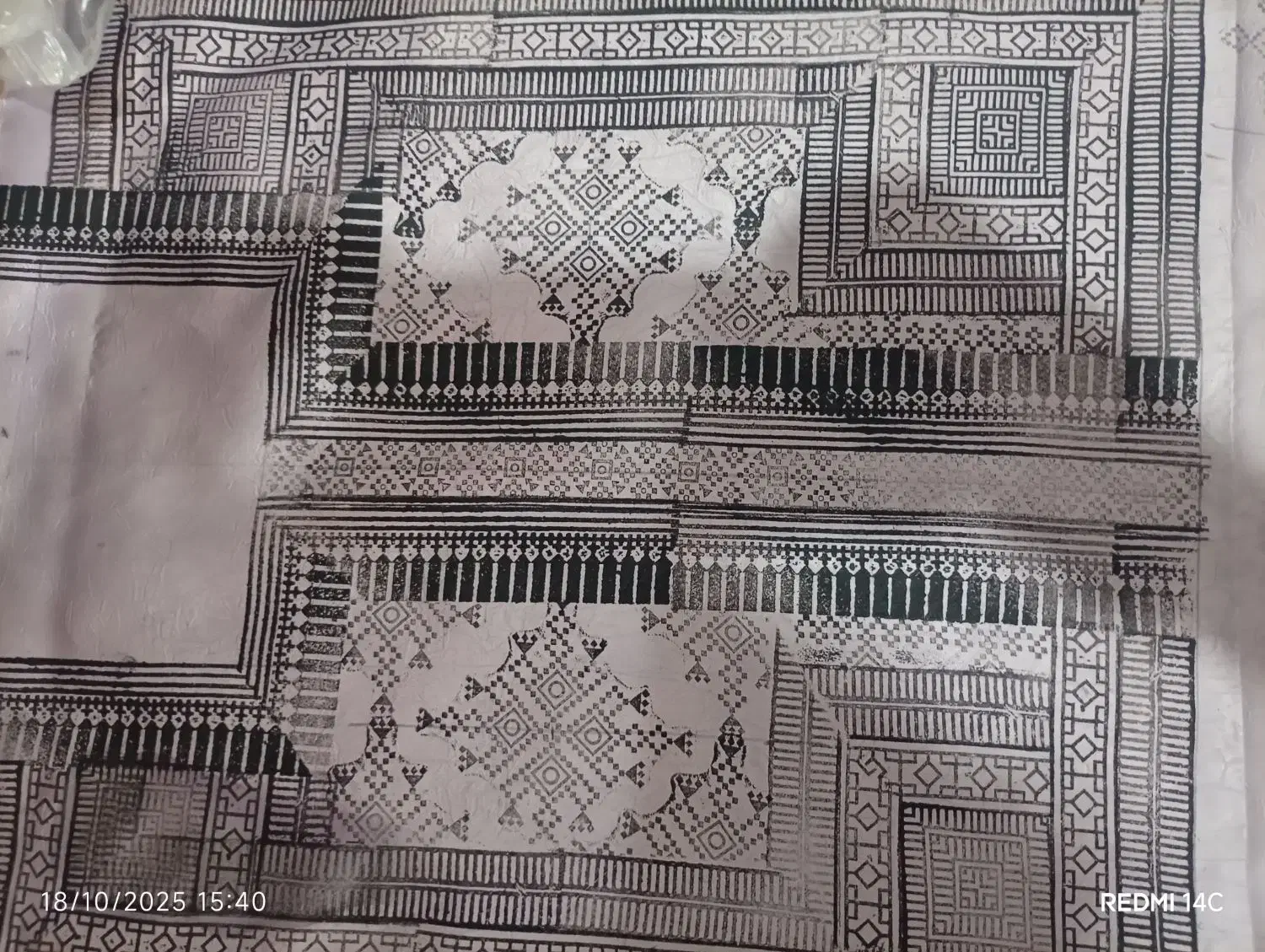 تپه زنی و زه دوزی|لباس|خاش, |دیوار