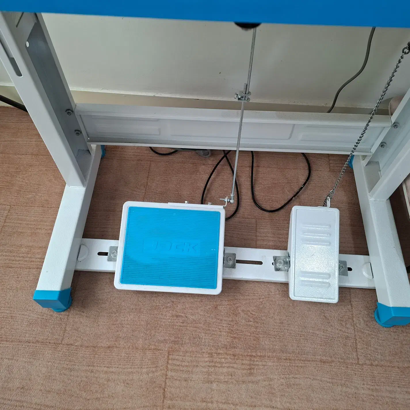 میاندوز w4|چرخ خیاطی و ریسندگی|پرند, فاز ۲|دیوار