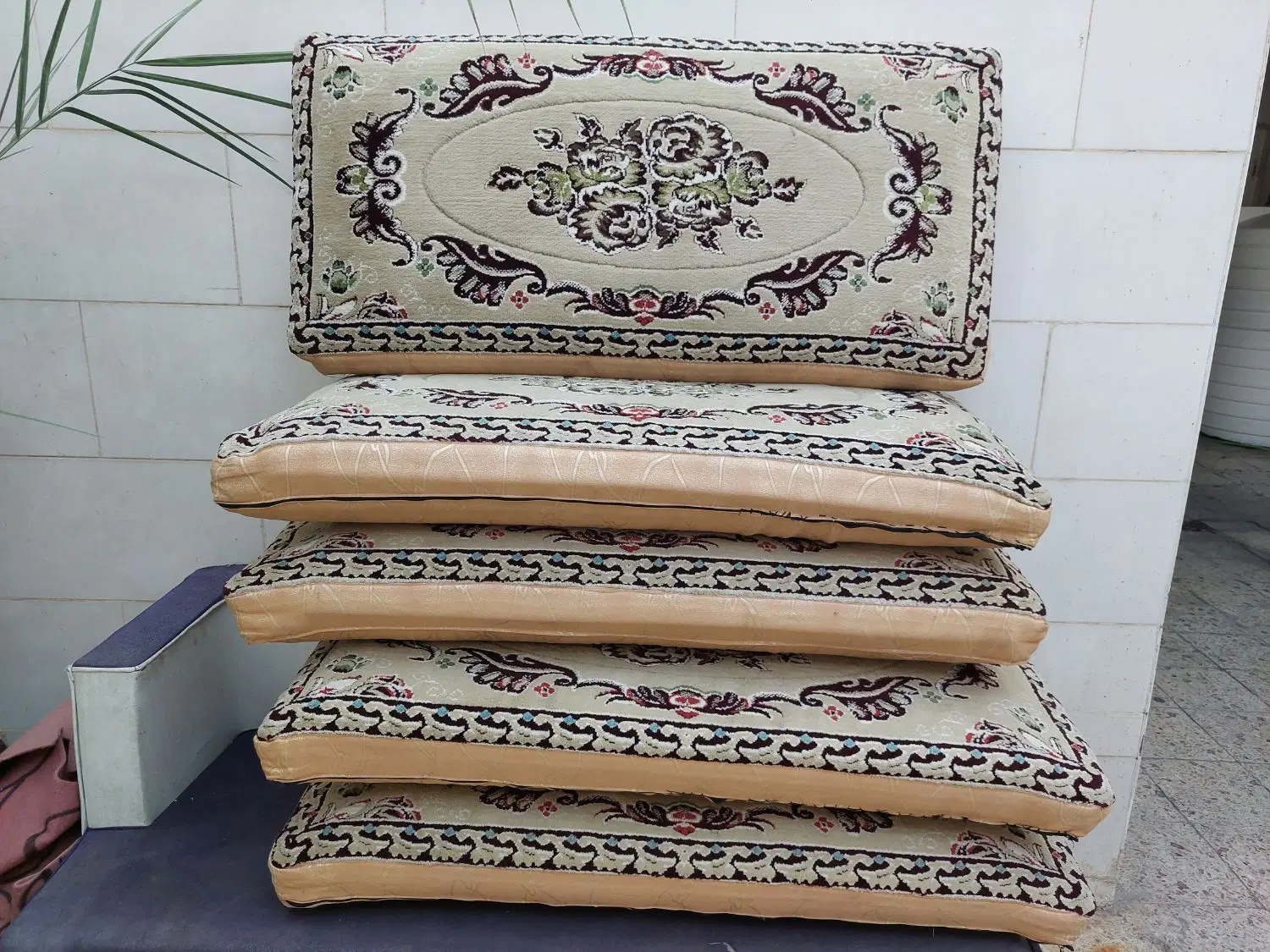 پشتی|پشتی|اهواز, کوی رمضان|دیوار