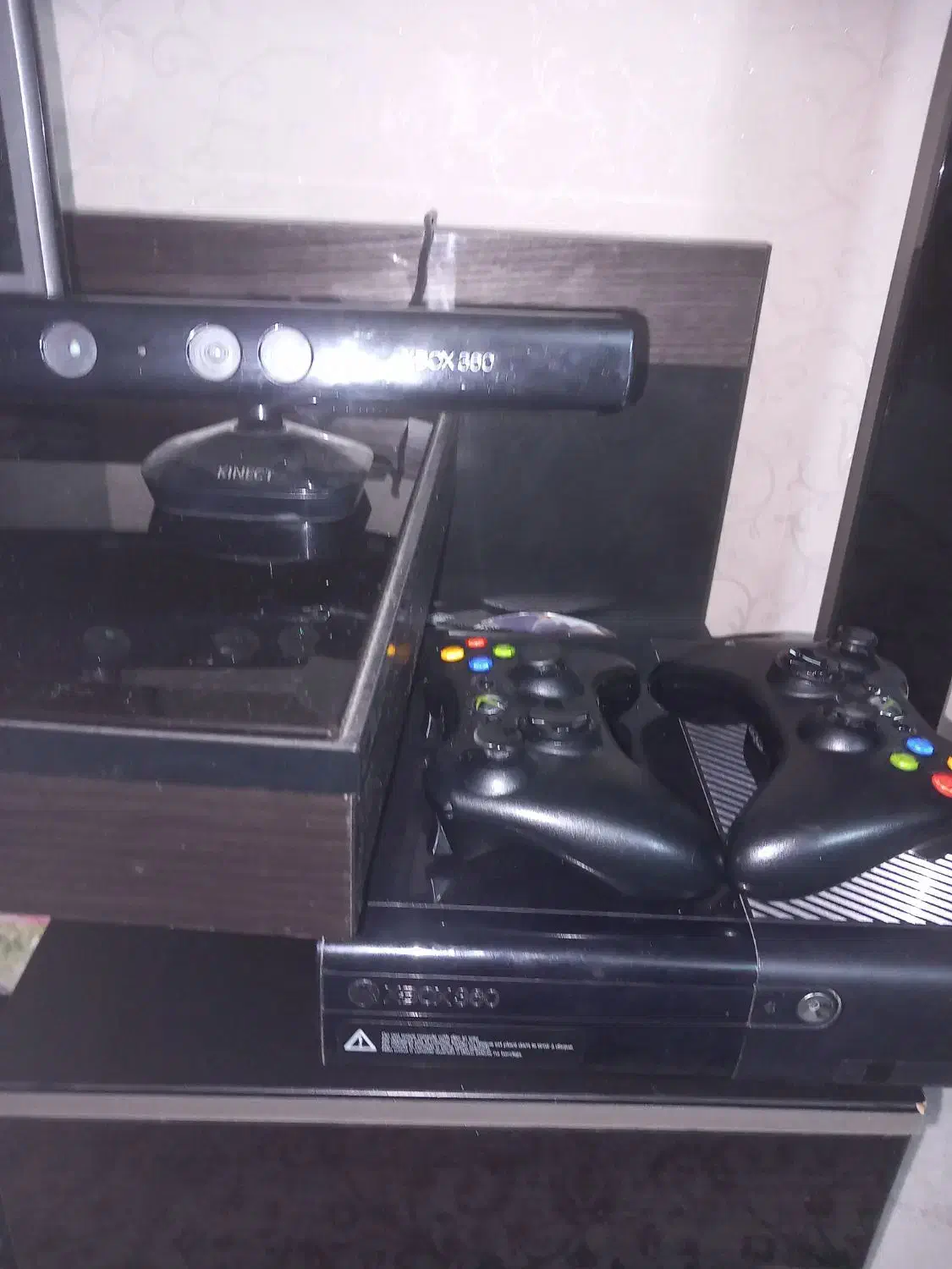 دستگاه ایکس باکس ۳۶۰ دوربین دار دارای دودسته سالم|کنسول، بازی ویدئویی و آنلاین|تهران, امام زاده حسن|دیوار
