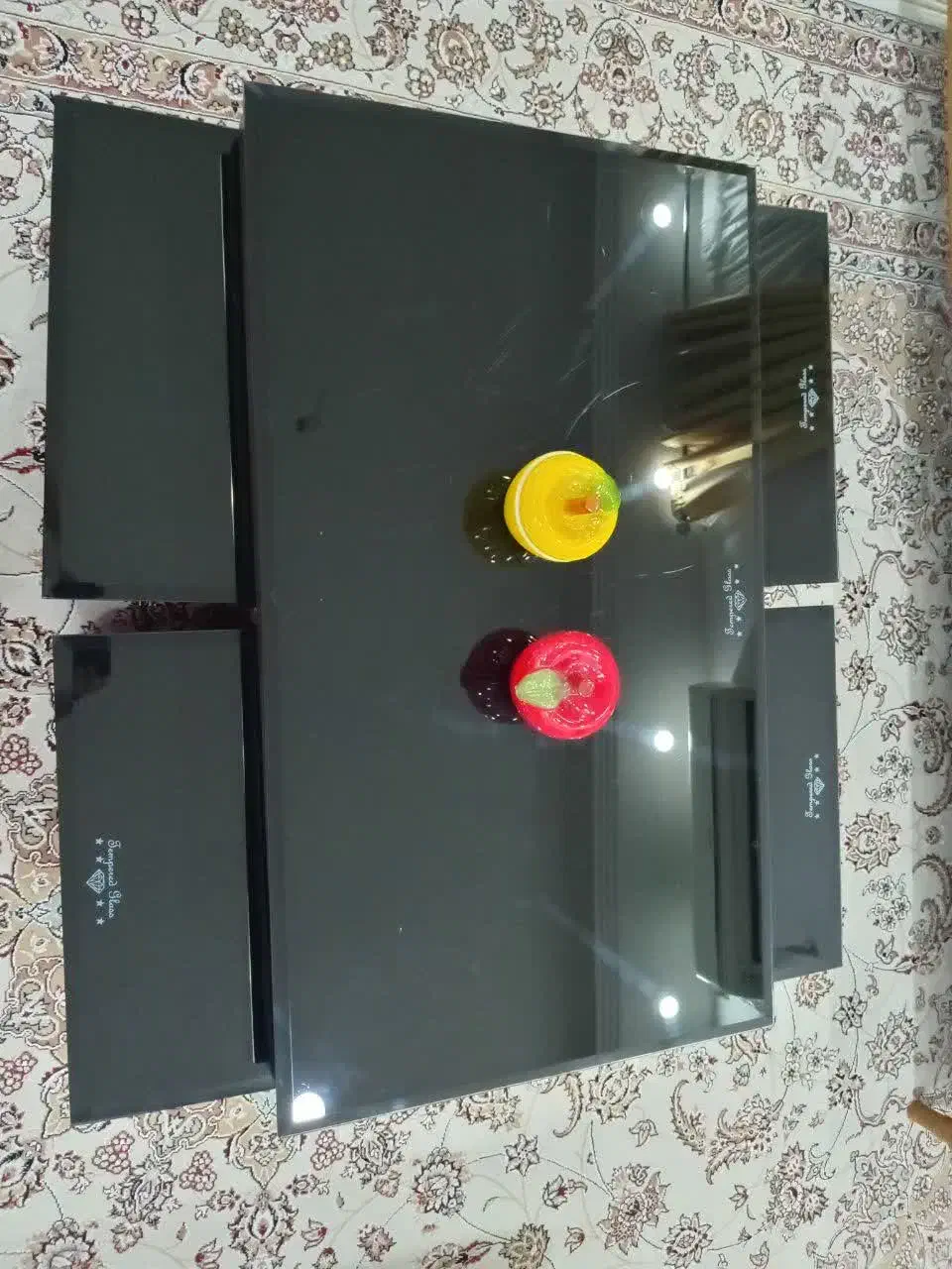 میز عسلی و ۴ گل میز شیک|مبلمان خانگی و میز عسلی|بهبهان, |دیوار