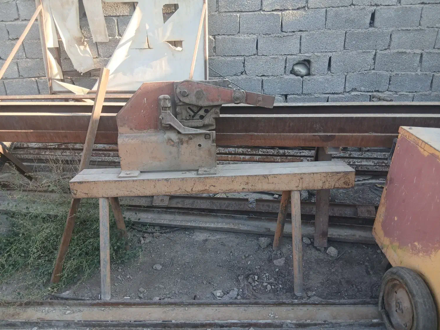 فروش لوازم کامل کارگاه تیرچه فلزی کرومیت|مصالح و تجهیزات ساختمان|صباشهر, |دیوار