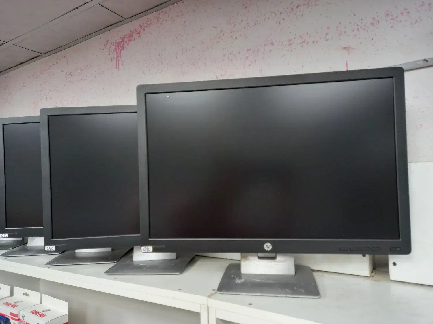 مانیتور ۲۴ اینچ HP پورت HDMI|قطعات و لوازم جانبی رایانه|قزوین, |دیوار