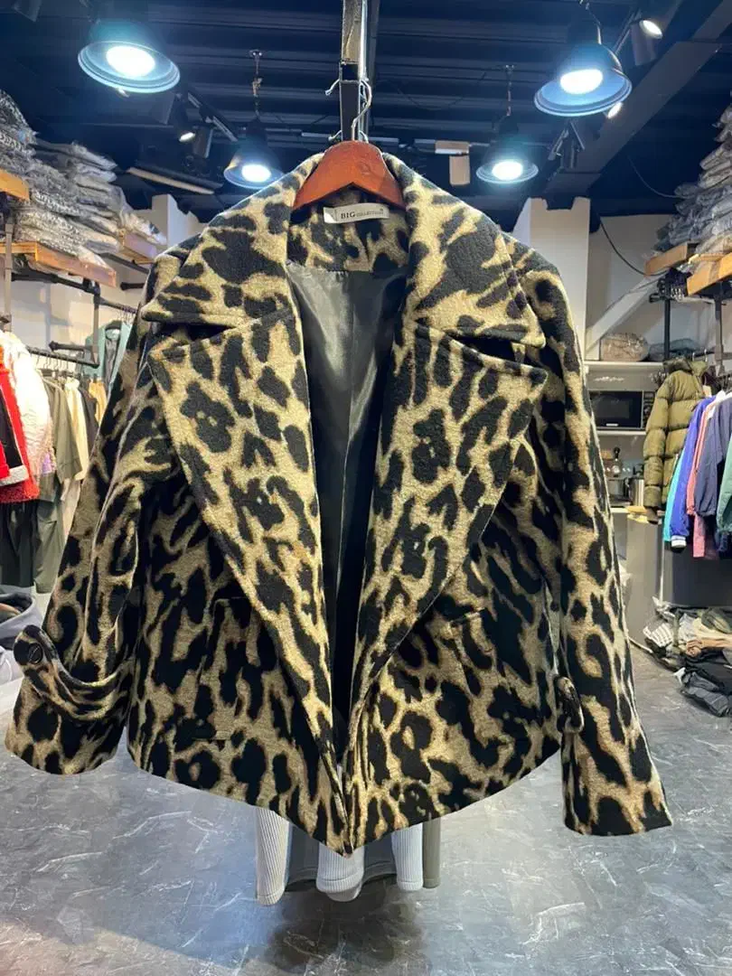 خیاط بیرون بر|استخدام صنعتی، فنی، مهندسی|تهران, شهرک رضویه|دیوار