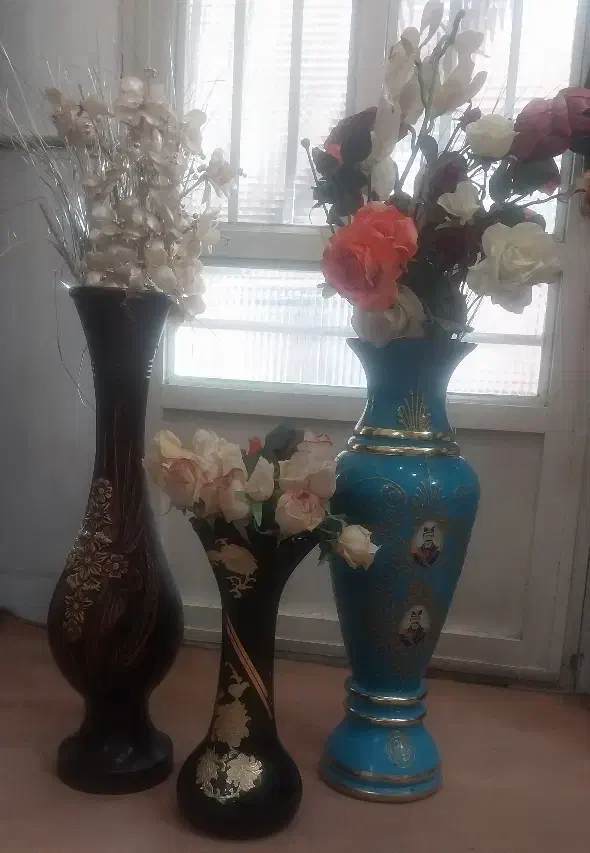 گلدان|گل مصنوعی|قم, قلعه کامکار|دیوار