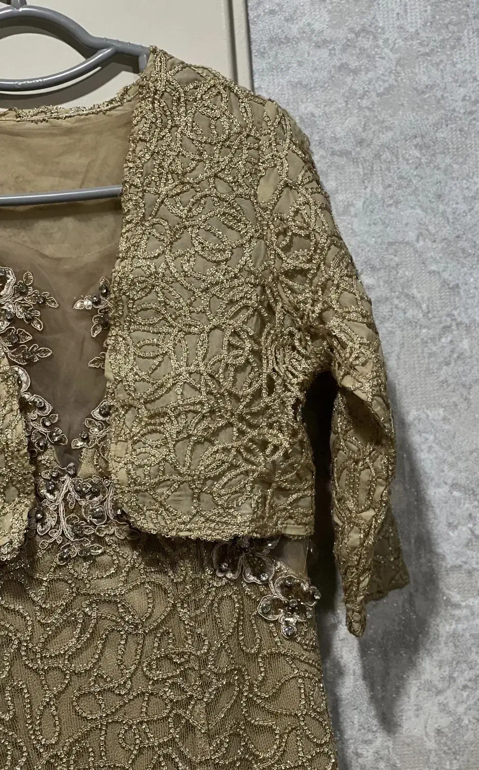 لباس مجلسی نو وتمیز|لباس|شوش, |دیوار