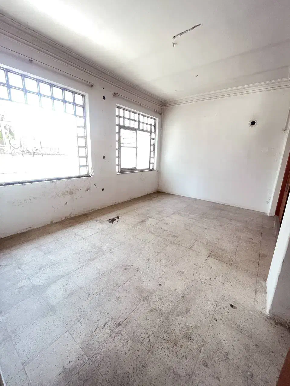 ویلایی قدیمی نزدیک استخر لاهیجان|فروش خانه و ویلا|لاهیجان, امیرشهید|دیوار