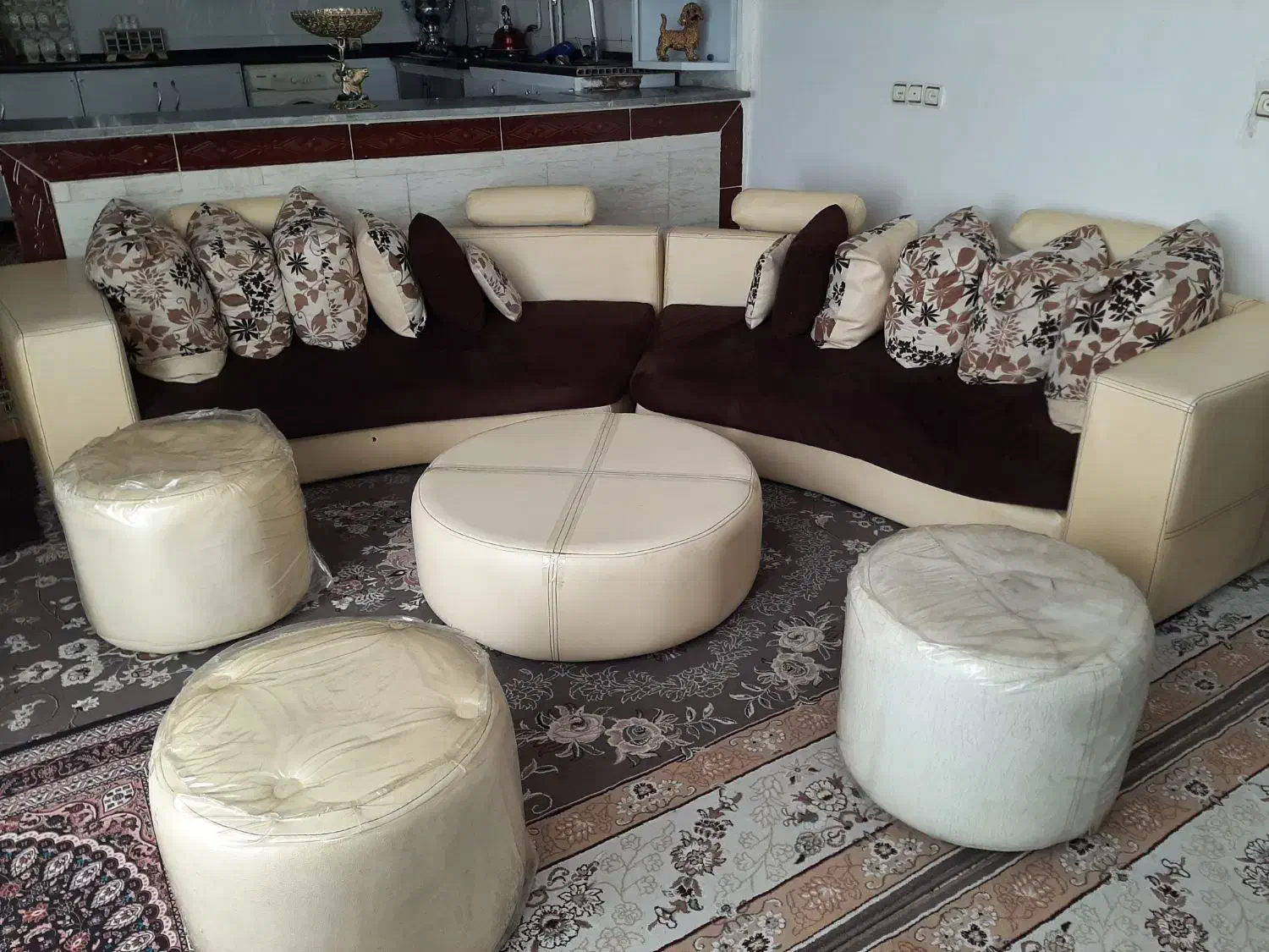 مبل راحتی|مبلمان خانگی و میز عسلی|خرم‌آباد, |دیوار