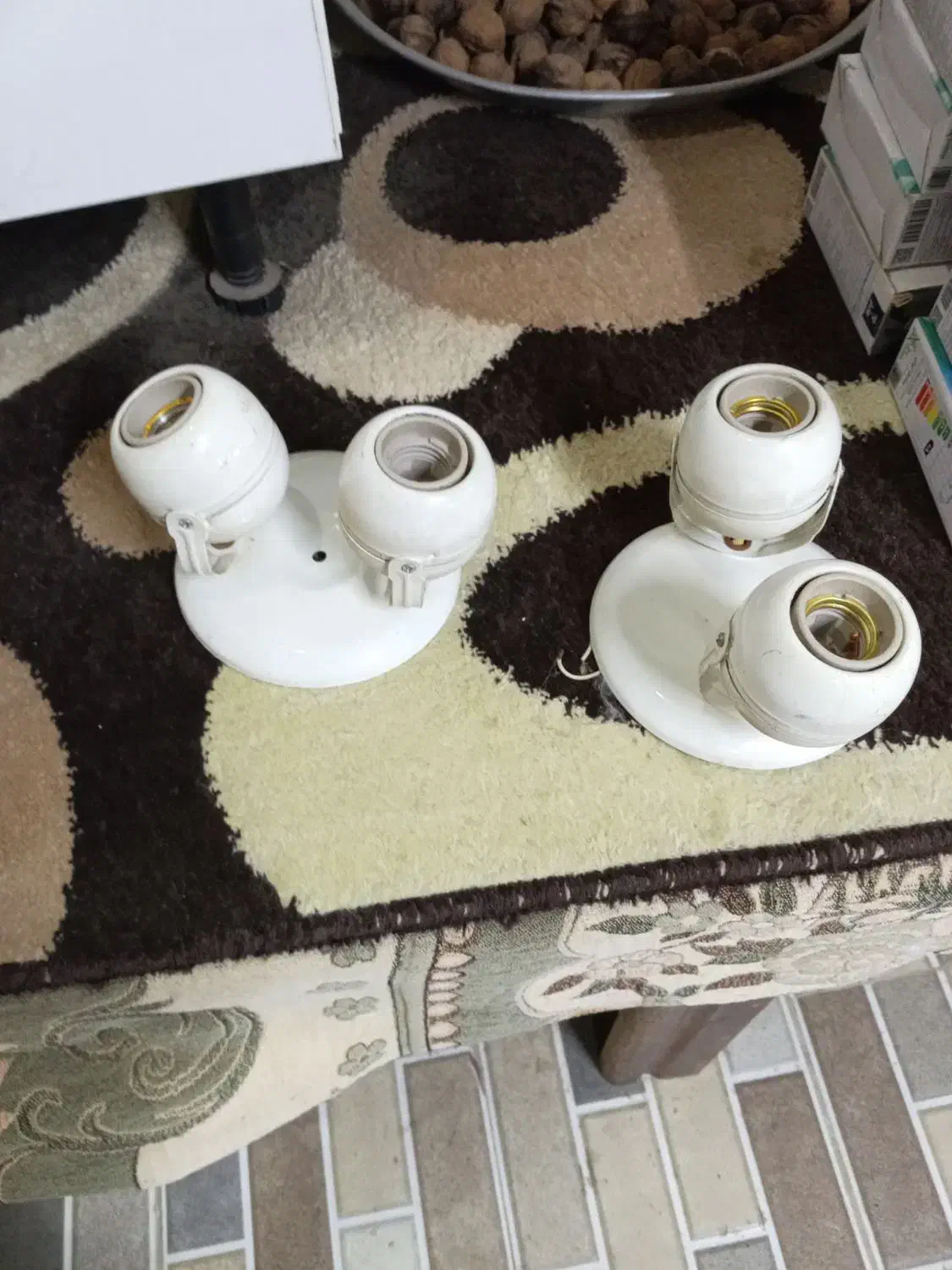 تعدادی مهتابی و هالوژن|لامپ و چراغ|جلین, |دیوار