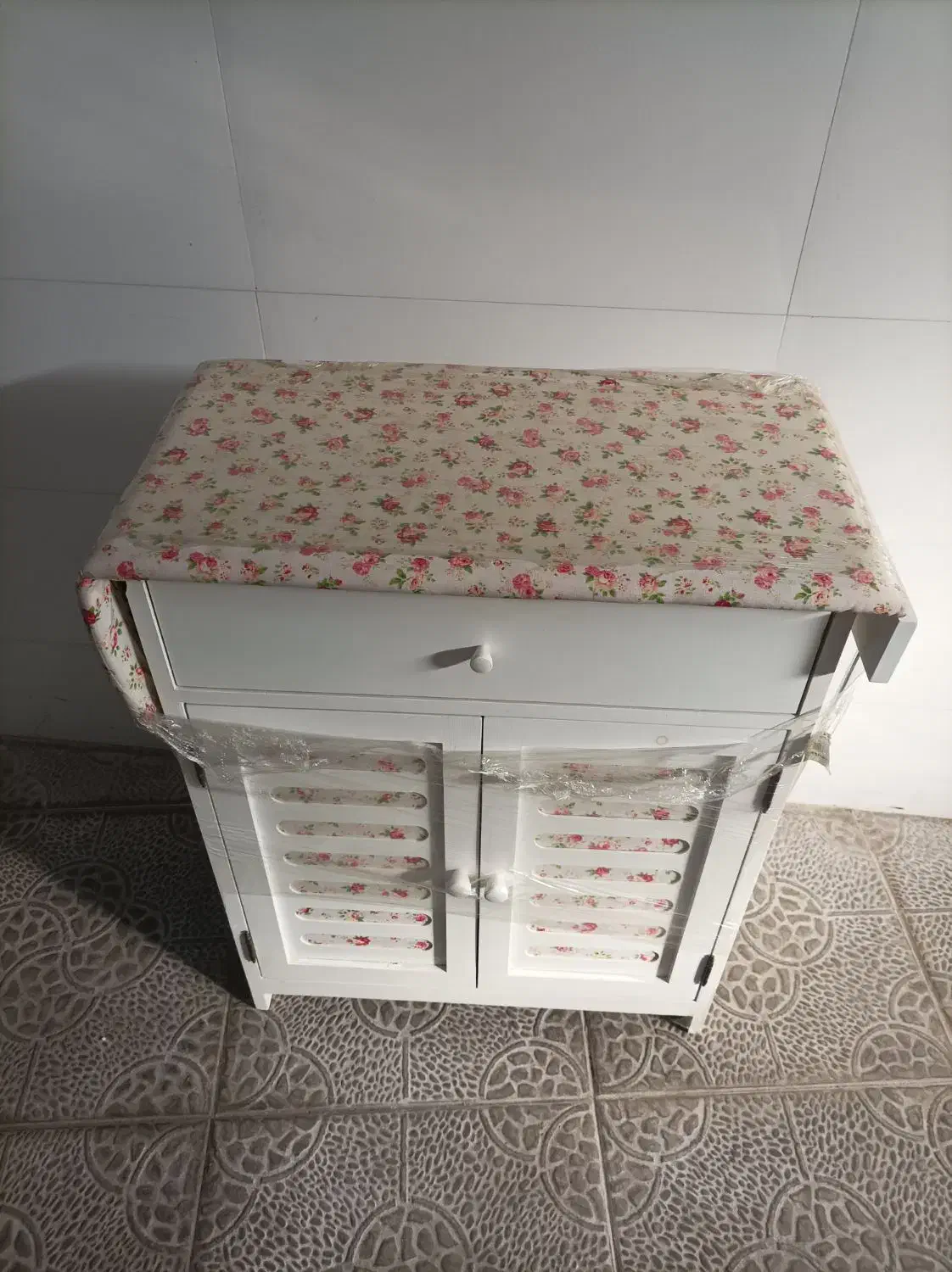 میز اتو|اتو و لوازم اتو|خوی, |دیوار