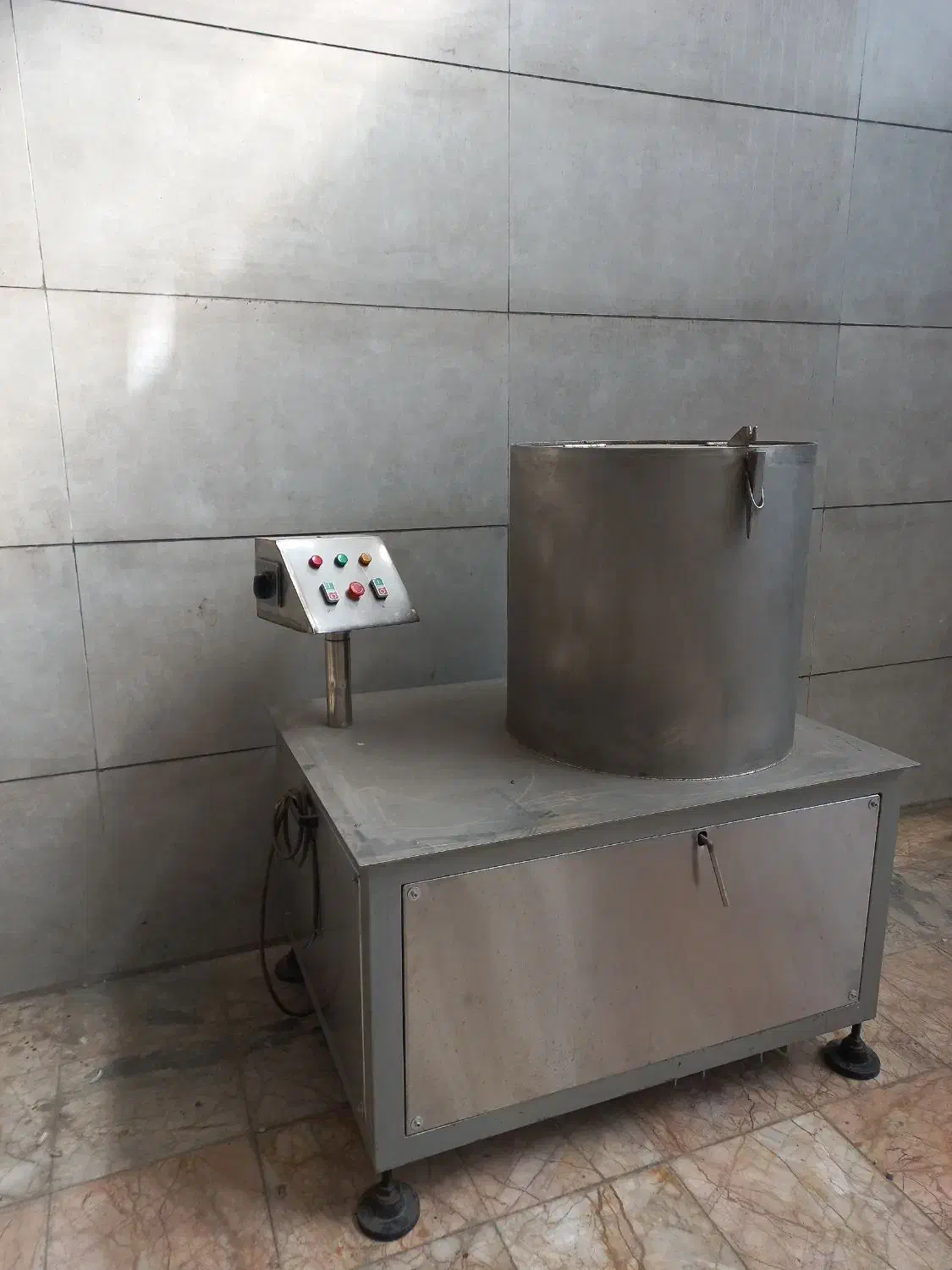 میکسر بشکه ای کیک|ماشین‌آلات صنعتی|مشهد, گرجی علیا|دیوار