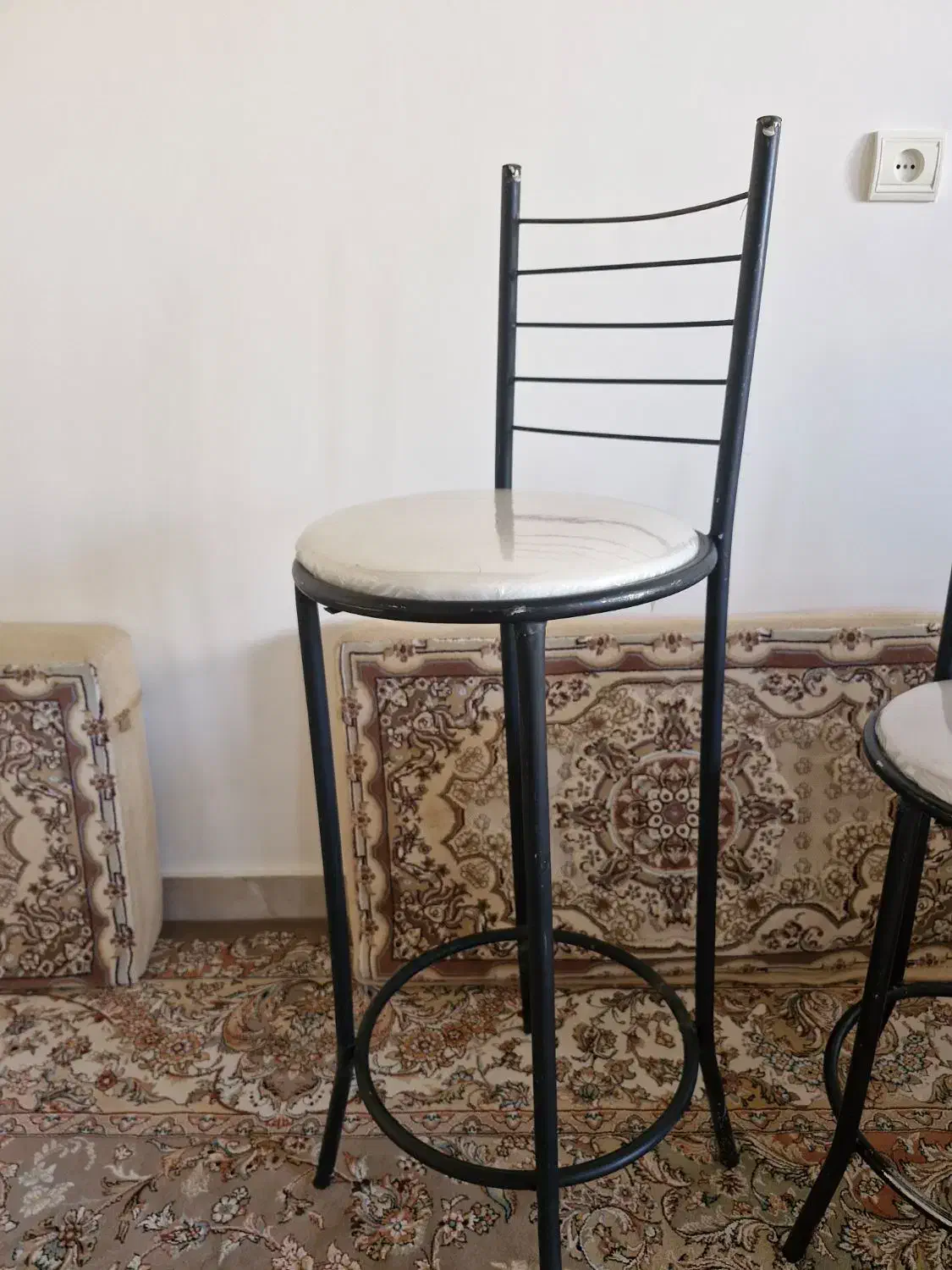 صندلی اُپِن|صندلی و نیمکت|کرمانشاه, |دیوار