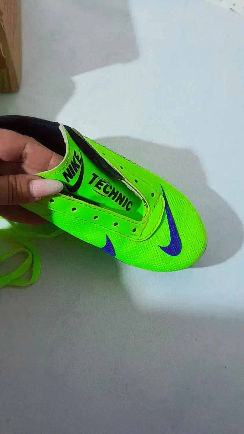 کفش فوتبالی|تجهیزات ورزشی|درگز, |دیوار