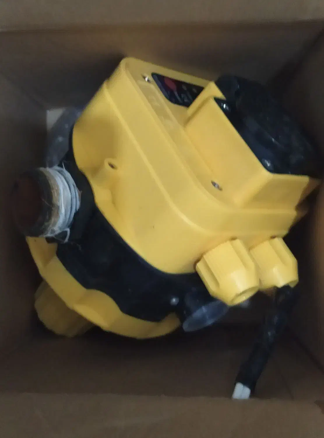 پمپ آب خانگی نیم اسب محیطی و اتوماتیک|مصالح و تجهیزات ساختمان|بندر کنگان, |دیوار