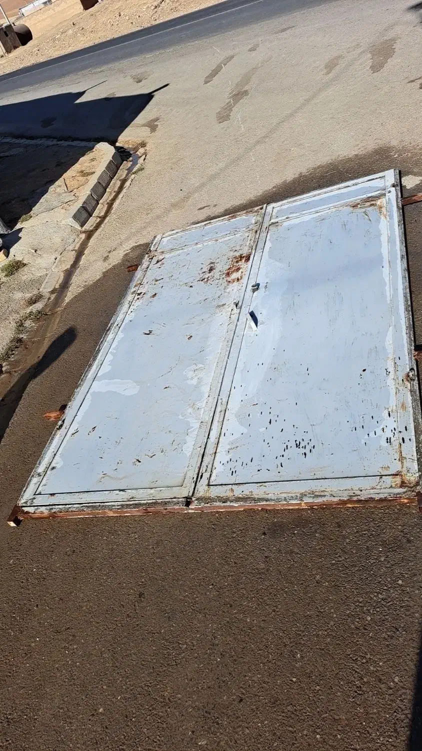 درب دولنگه ابعاد۲۴۰ در۱۷۵ ورق سنگین|مصالح و تجهیزات ساختمان|سنقر, |دیوار