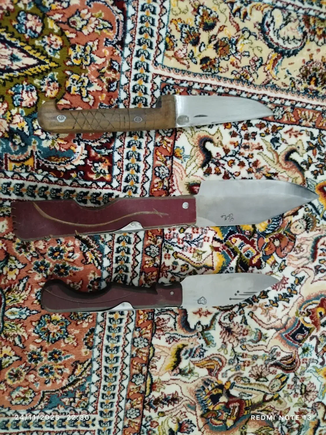 چاقو|کلکسیون اشیاء عتیقه|قم, نیروگاه|دیوار