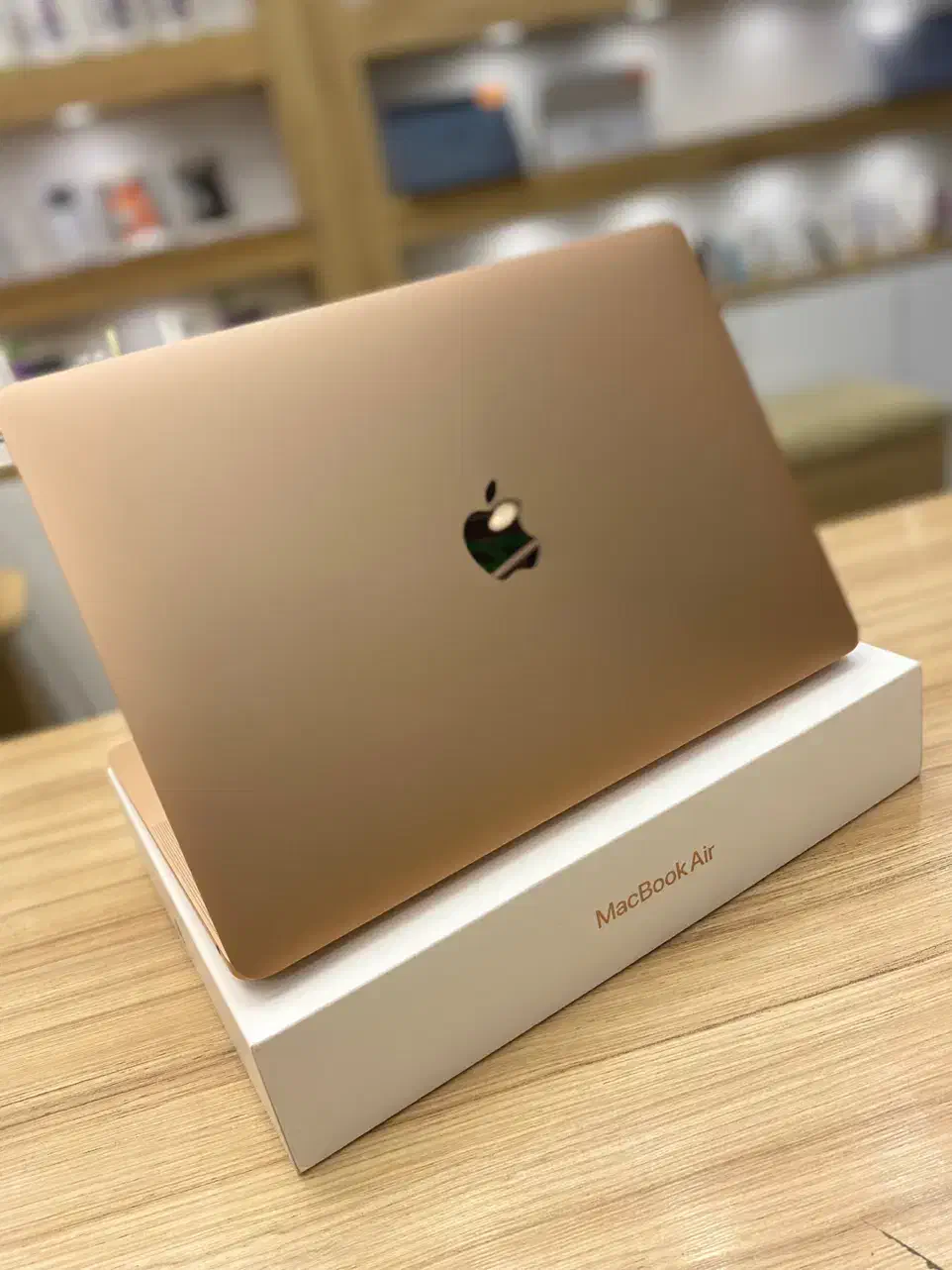 macbook air 2020 m1|رایانه همراه|تهران, میرداماد|دیوار