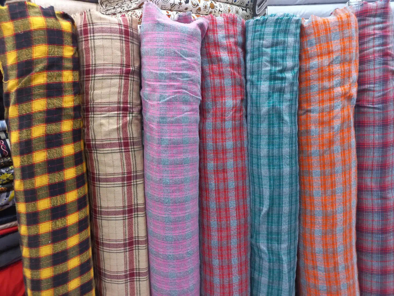 چهارخانه پشم|لوازم خیاطی و بافتنی|اردبیل, |دیوار