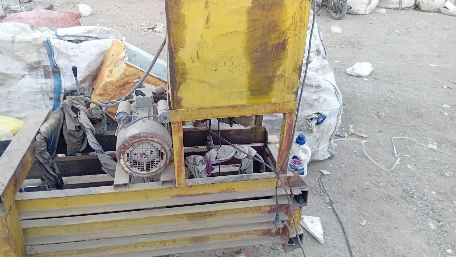 دستگاه پرس ضایعات ۱۵۰ کیلویی|ماشین‌آلات صنعتی|بافق, |دیوار