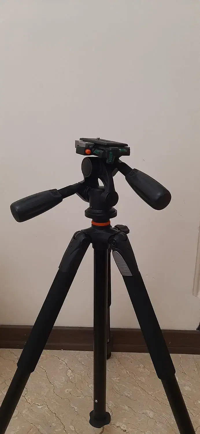 سه پایه حرفه ای عکاسی ونگارد|دوربین عکاسی و فیلمبرداری|تهران, شهران جنوبی|دیوار