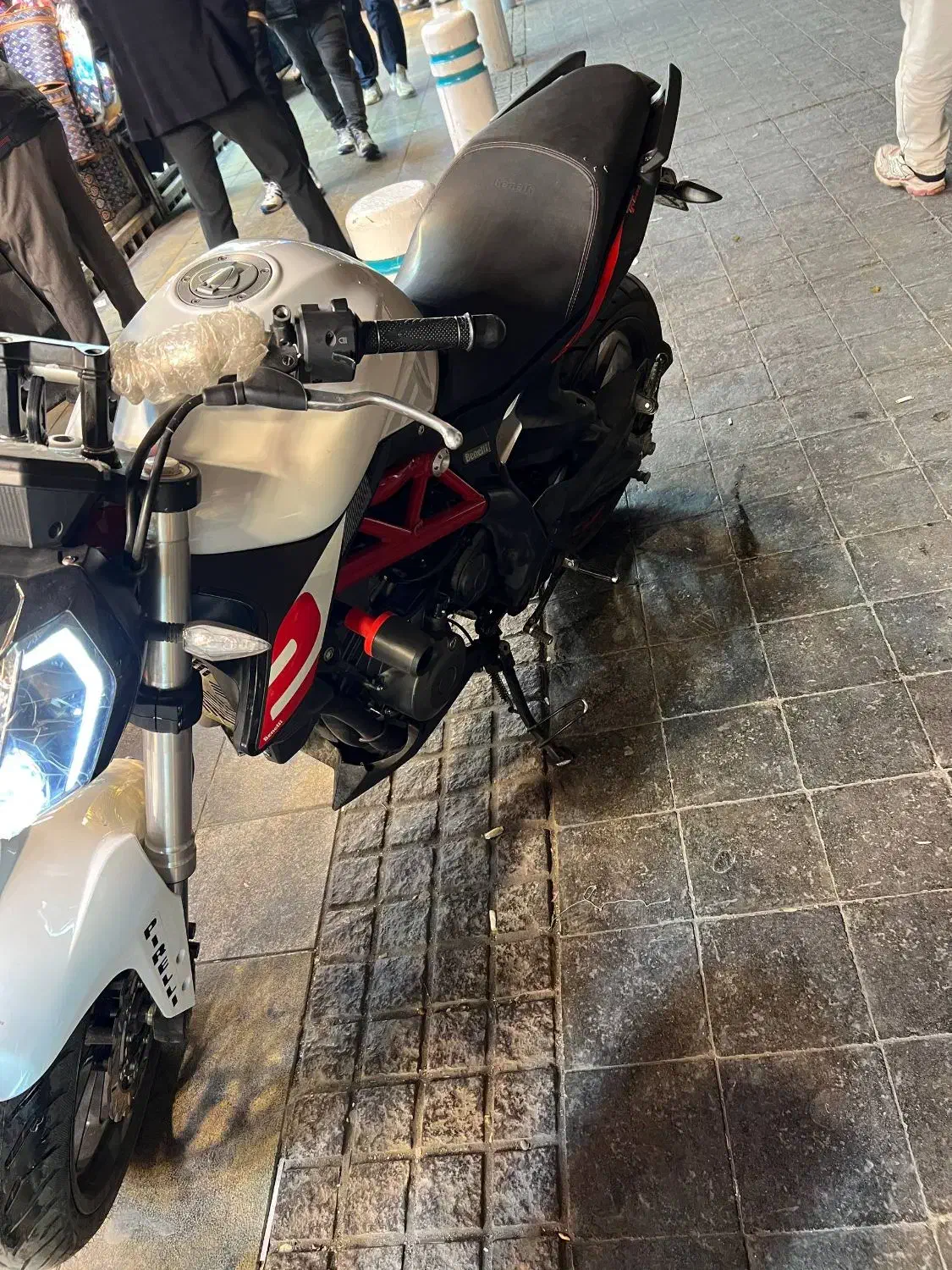 بنلی ۴۰۱ جفت فروش فوری|موتورسیکلت|مشهد, تربیت (صدف)|دیوار