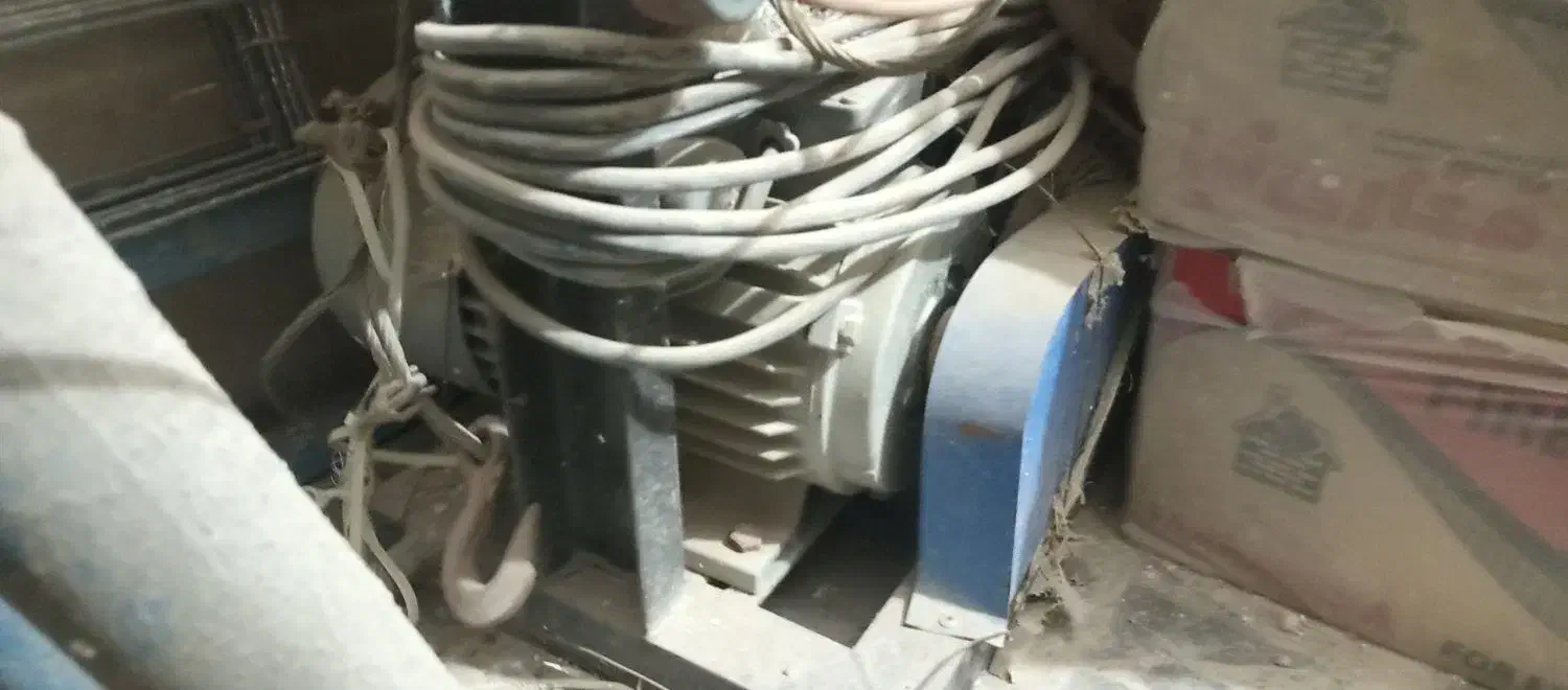 بالابر تک فاز|مصالح و تجهیزات ساختمان|شاهین‌شهر, عطار|دیوار