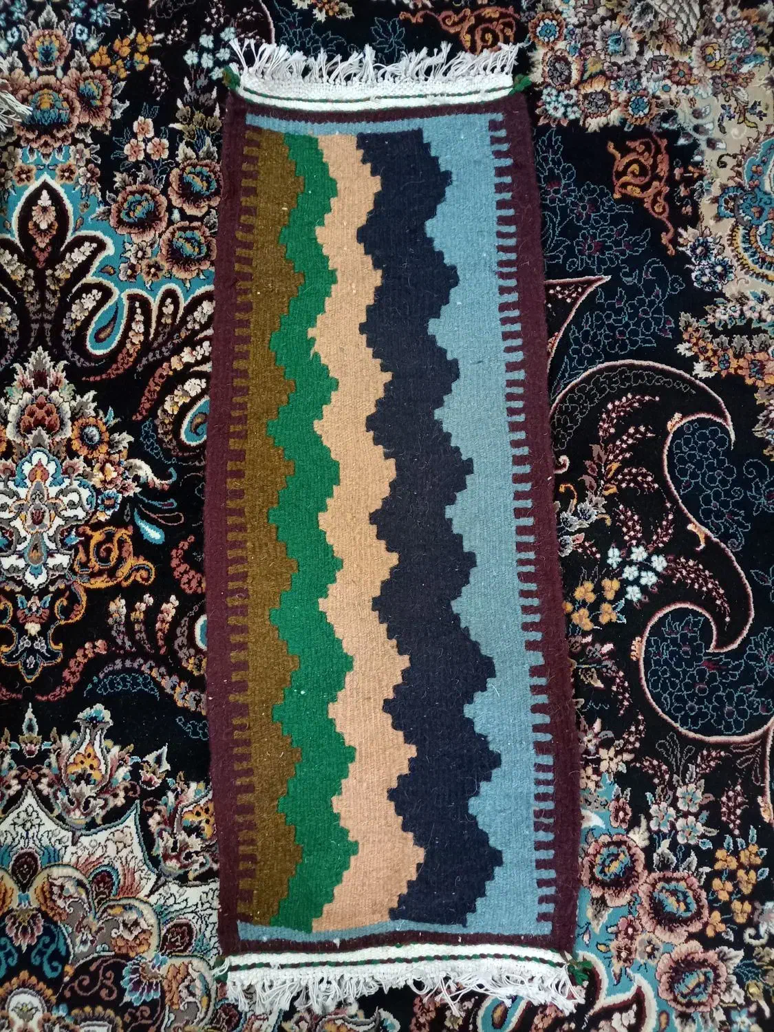 گلیم دست بافت با پشم گوسفند|گلیم، جاجیم، گبه|زنجان, |دیوار