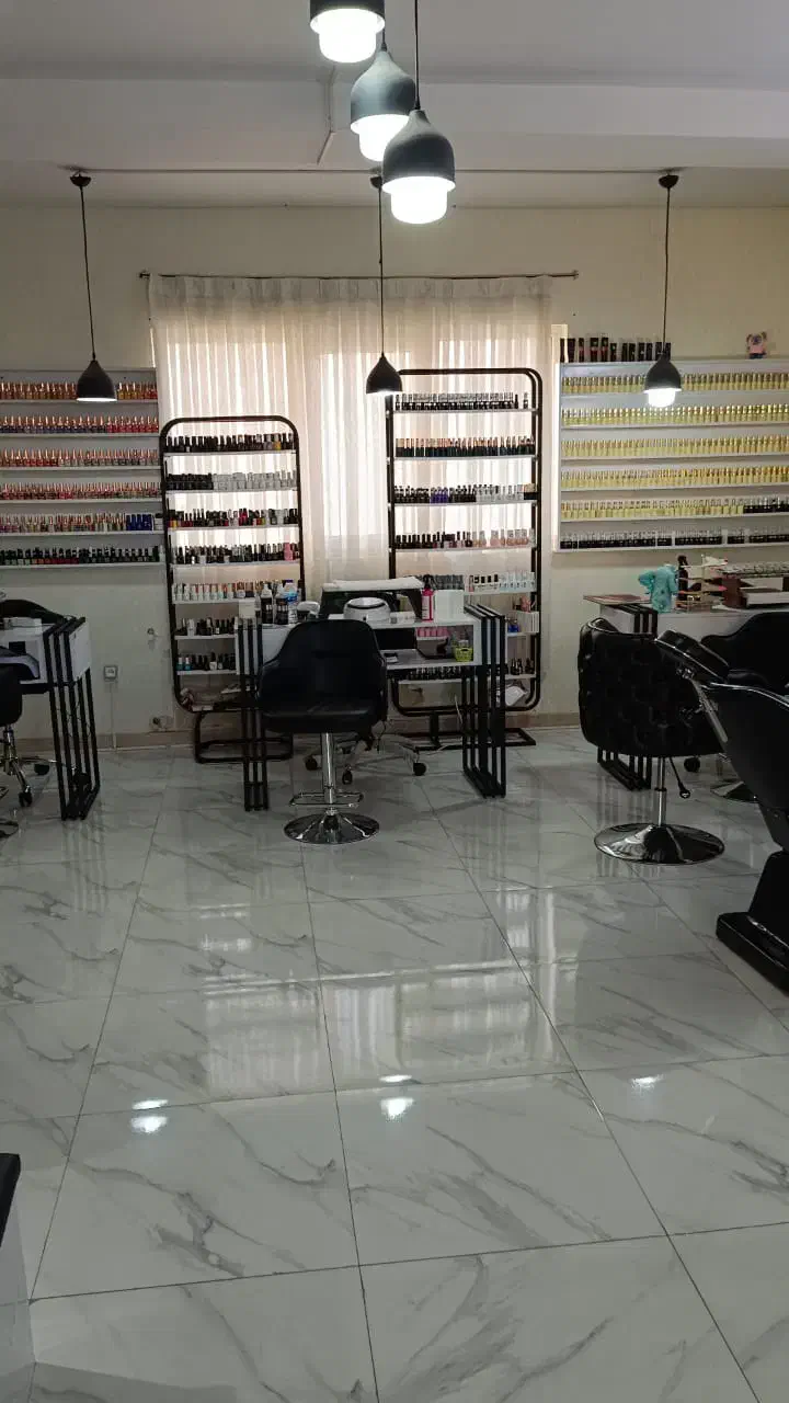 کاشت ناخن|خدمات آرایشگری و زیبایی|پرند, فاز ۲|دیوار