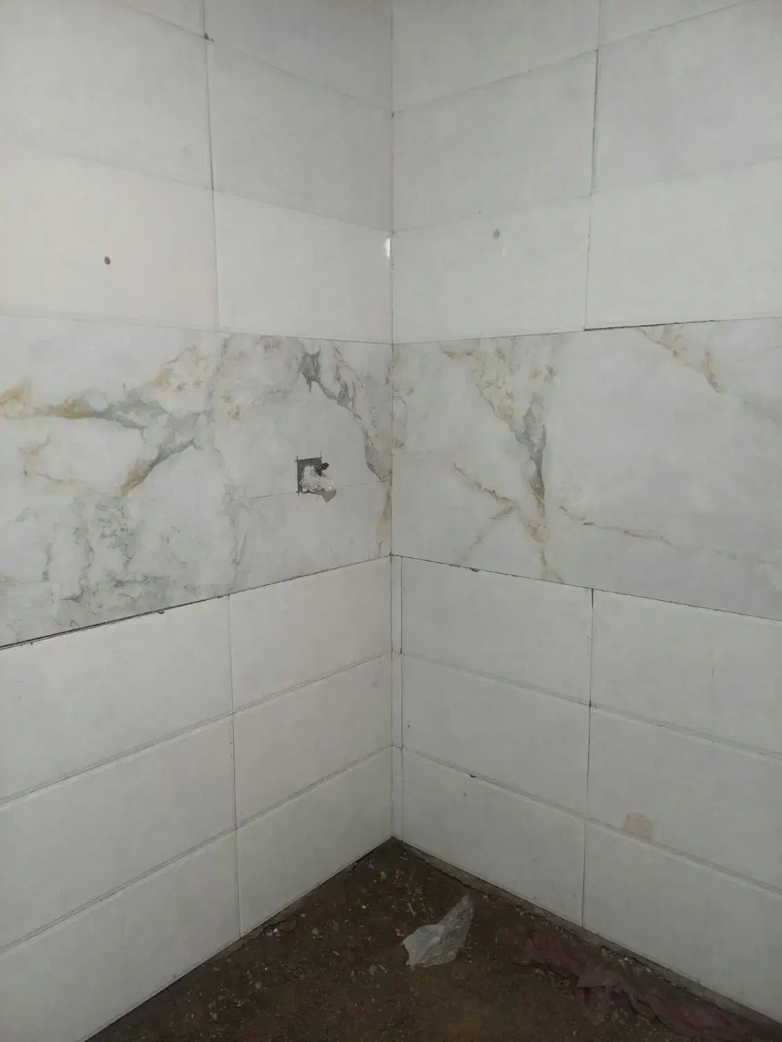 کاشی کاری سرامیک کاری|خدمات پیشه و مهارت|زابل, |دیوار