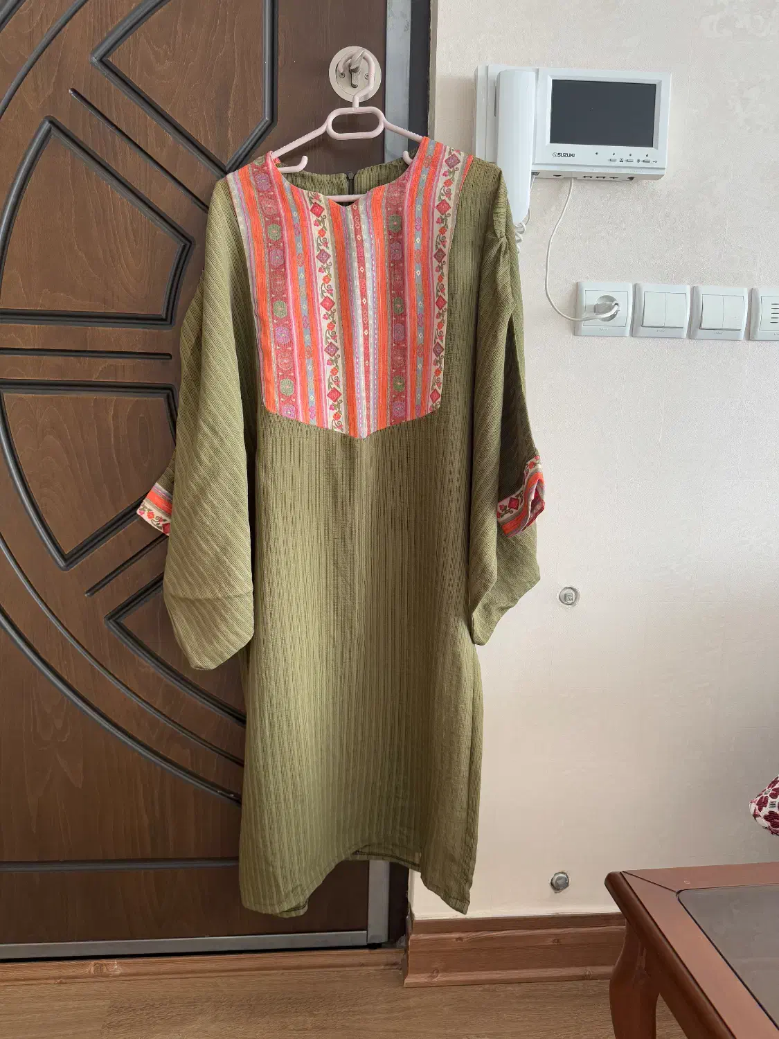 مانتو|لباس|بوئین زهرا, |دیوار