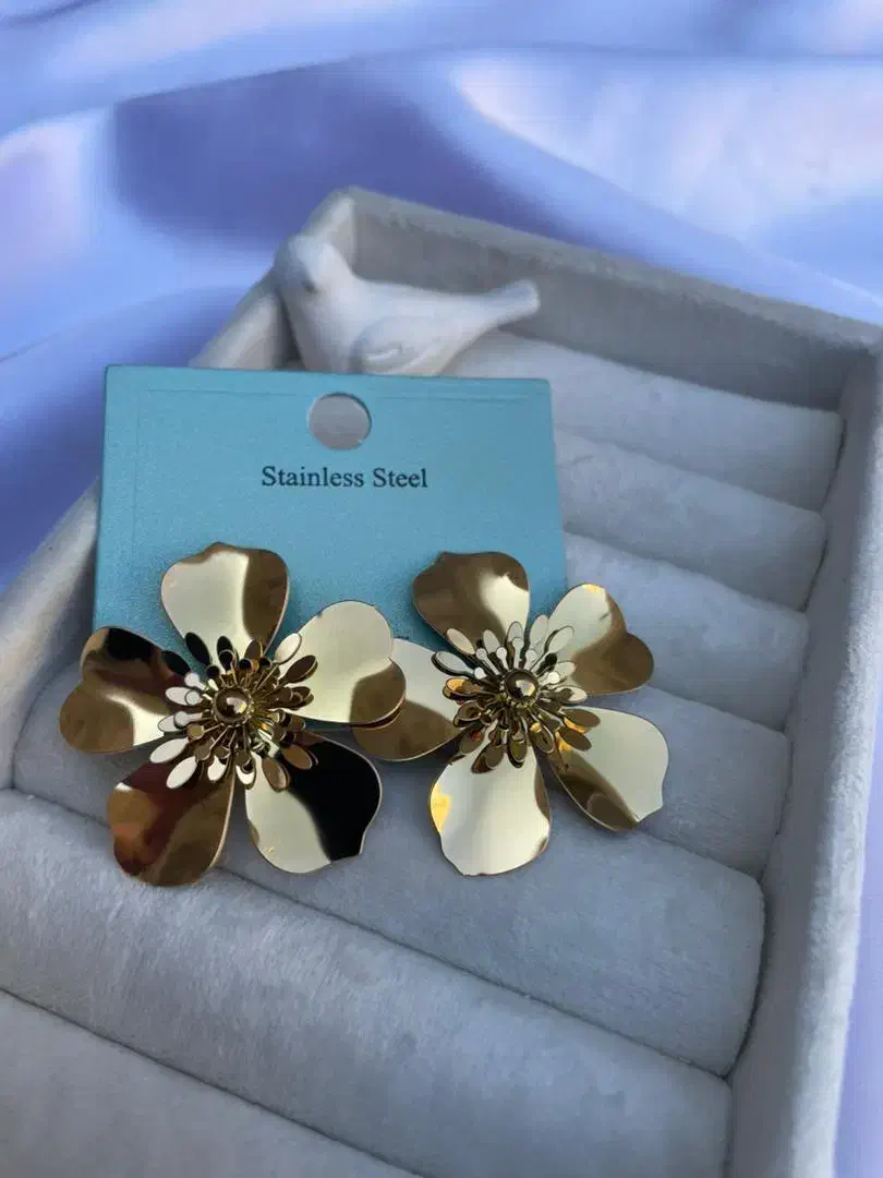 گوشواره کلاسیک دفرمه|بدلیجات|مشهد, شهرک امام هادی (شهرک غرب)|دیوار