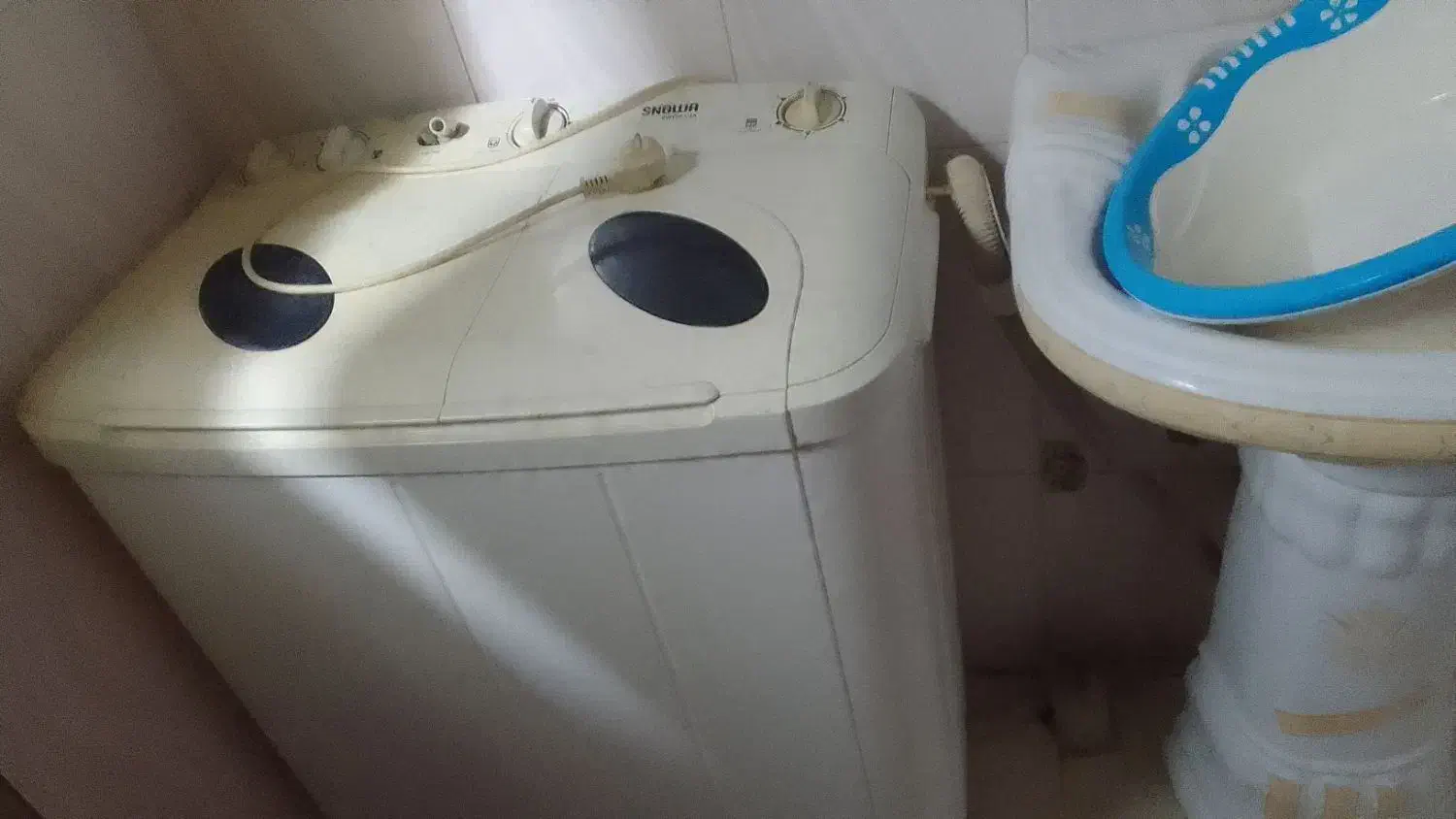 ماشین لباسشویی درحدنو|ماشین لباسشویی و خشککن لباس|باوی, |دیوار