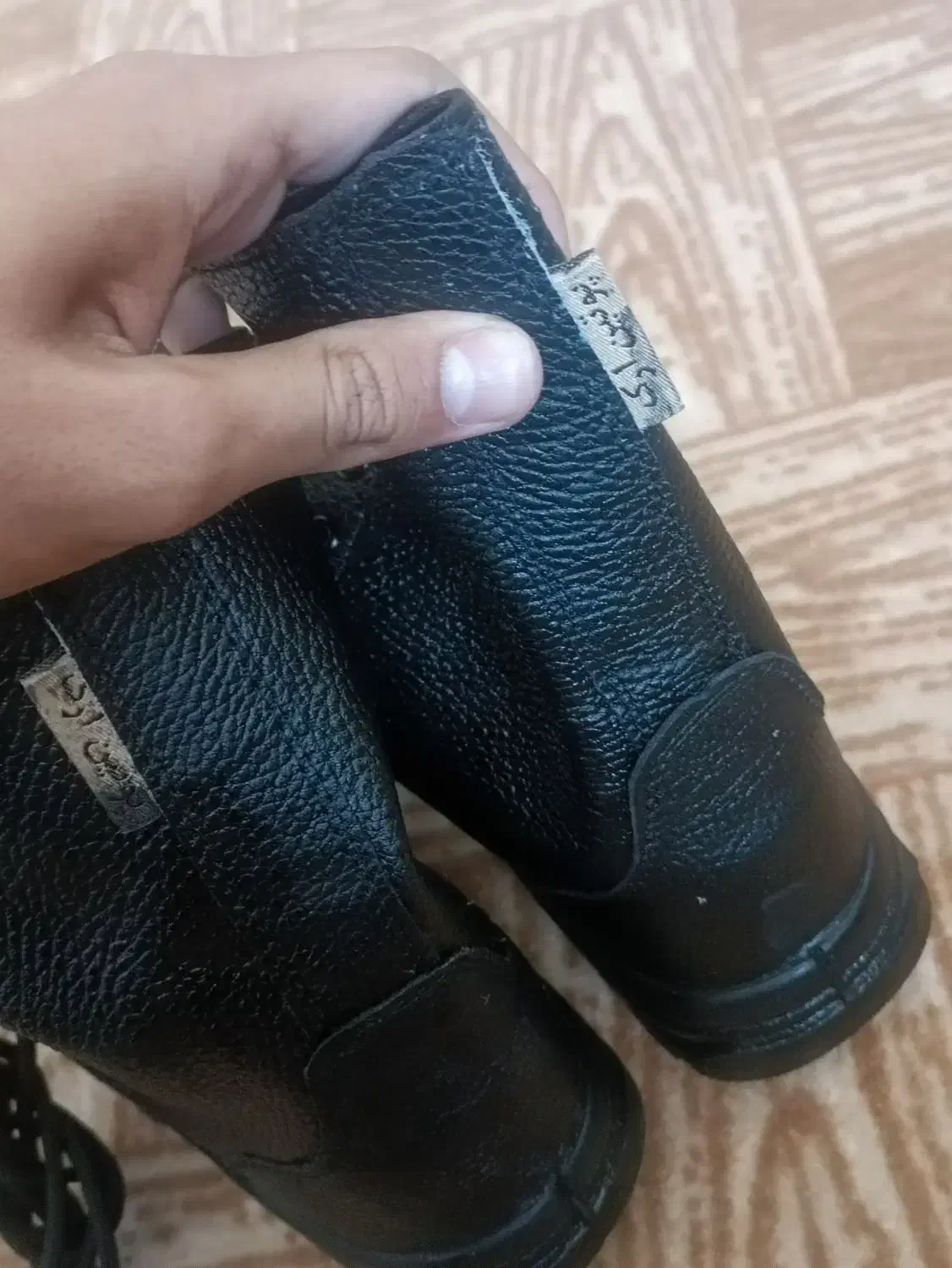 پوتین ارک نو|کیف، کفش، کمربند|اشتهارد, |دیوار