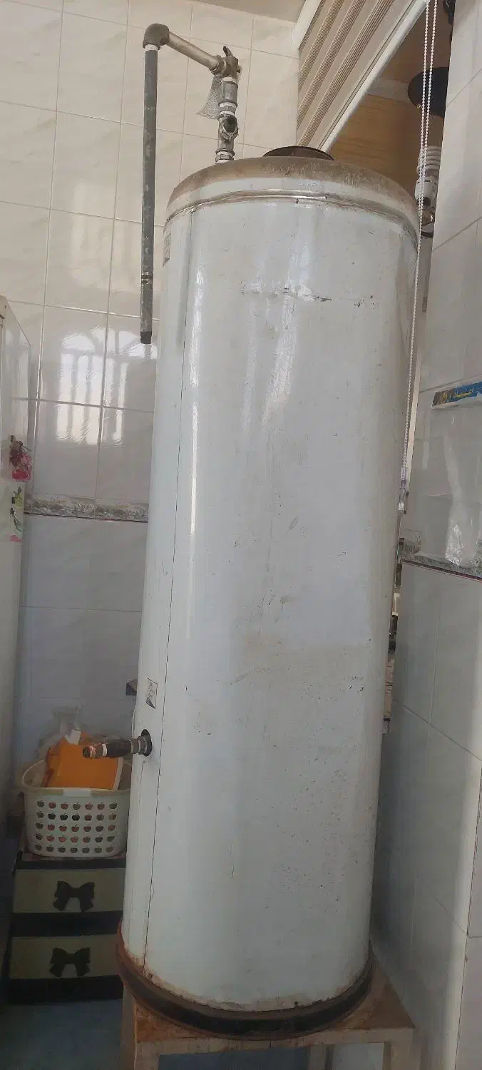فروش آب گرمکن گالنی ۲۰۰لیتری مدل اطمینان|آبگرمکن، پکیج، شوفاژ|سروستان, |دیوار