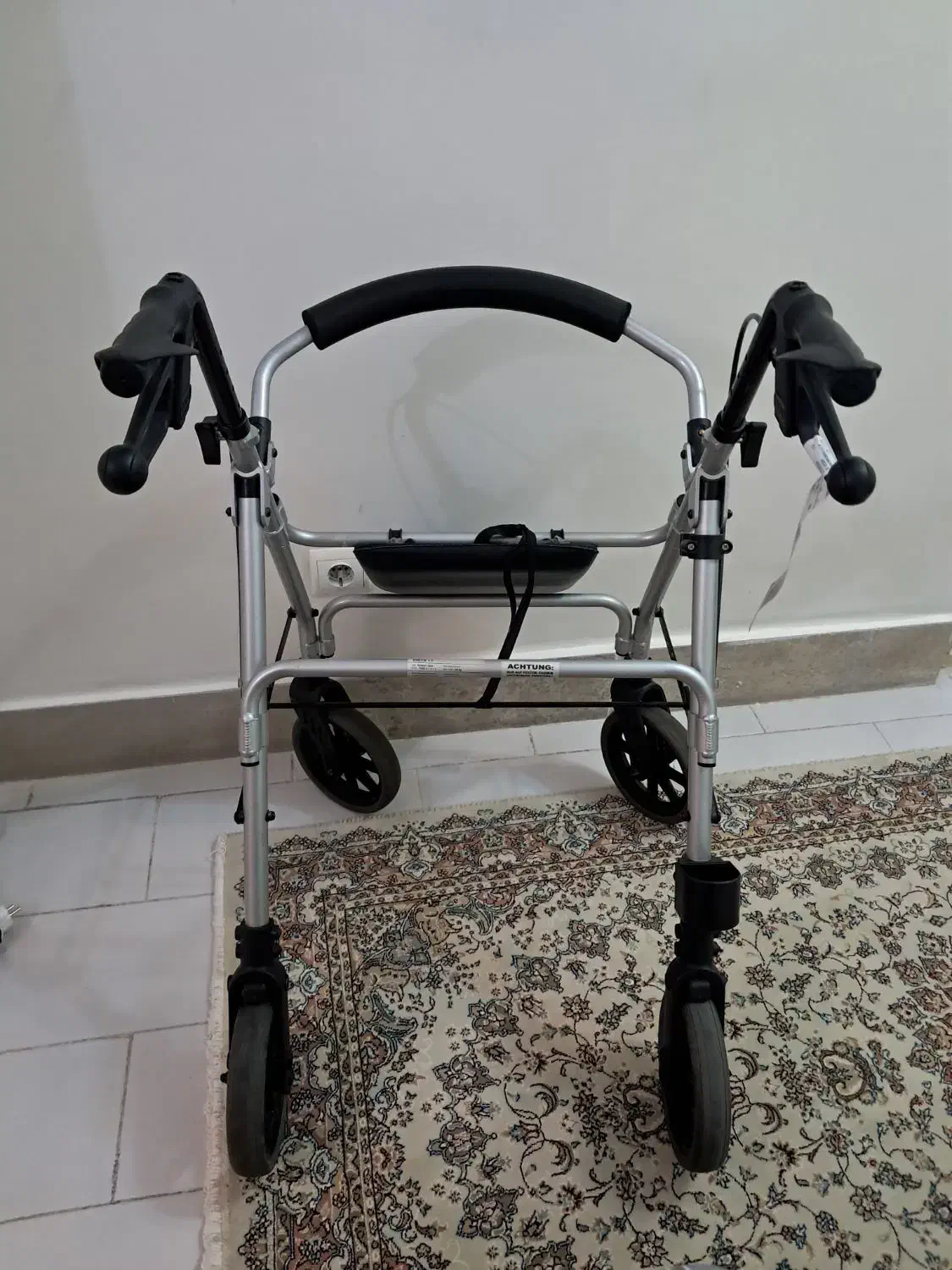 واکر چرخدار خارجی|آرایشی، بهداشتی، درمانی|سهند, |دیوار