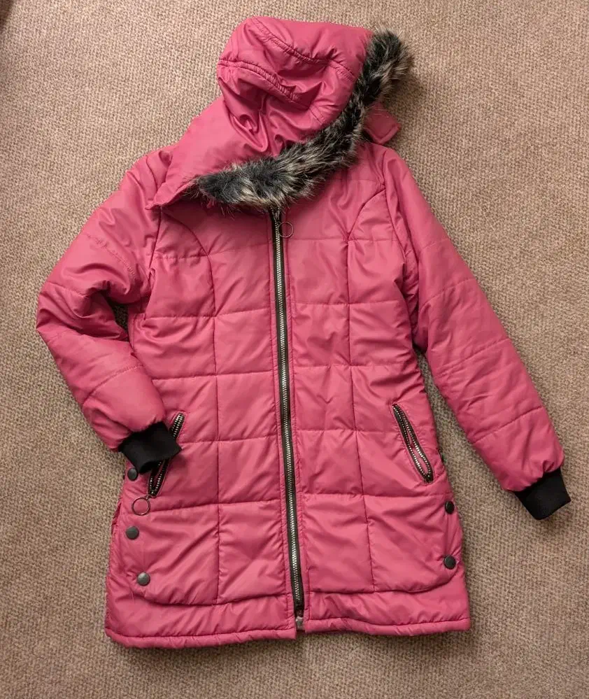 کاپشن سرخابی|لباس|اصفهان, جلفا|دیوار