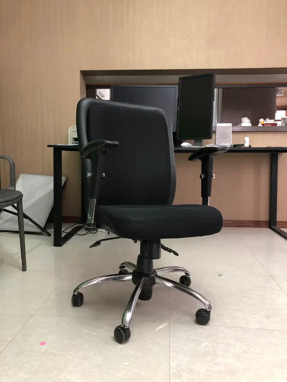 صندلی گردان|صندلی و نیمکت|قزوین, |دیوار