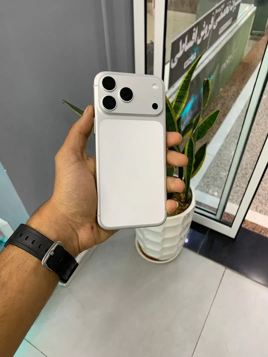 فروش اقساطی iPhone 17pormax اقساط ۹۰ روز اینده|موبایل|یزد, |دیوار
