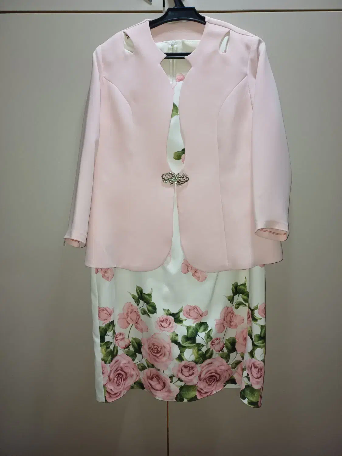 لباس مجلسی و پالتو|لباس|بندر گناوه, |دیوار